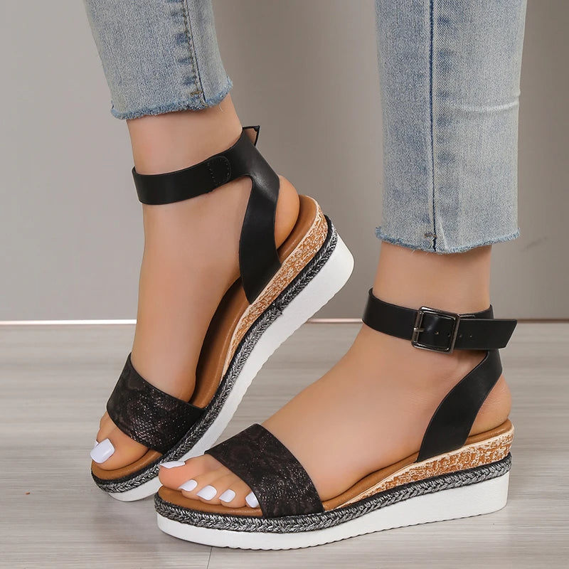 Dalana | Getailleerde en elegante wintersandalen