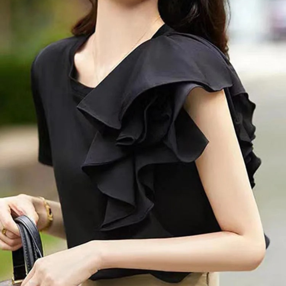 Lilibet | Modieuze en minimalistische winterblouse