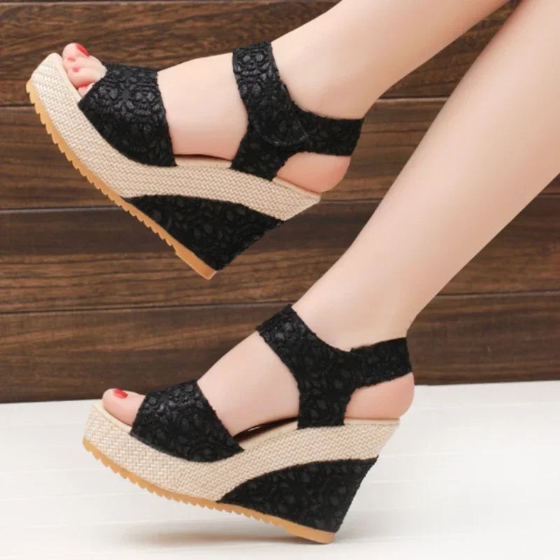 Analeigh | Modieuze en minimalistische wintersandalen