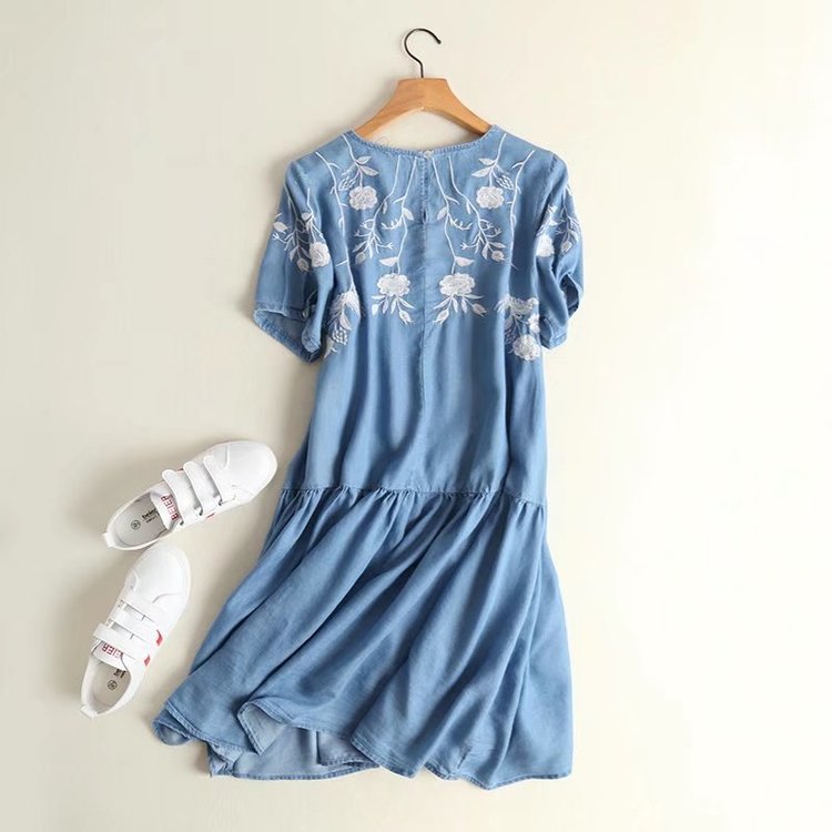 Amorica | Tijdloze en elegante winterjurk