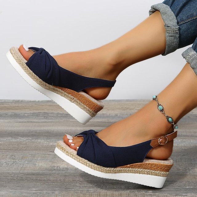 Enrica | Eenvoudige en stijlvolle wintersandalen
