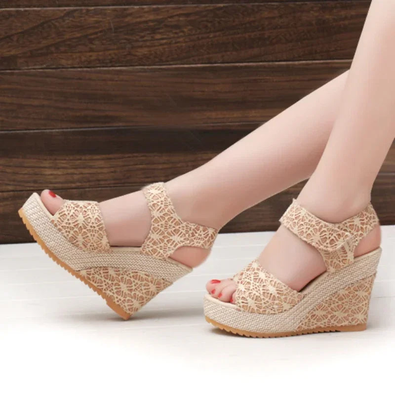 Analeigh | Modieuze en minimalistische wintersandalen