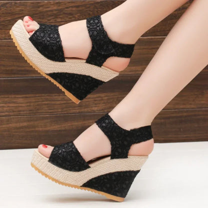 Analeigh | Modieuze en minimalistische wintersandalen